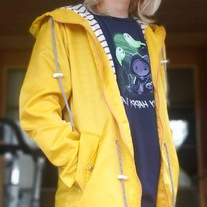 Yellow Raincoat with adjustable fit and hood